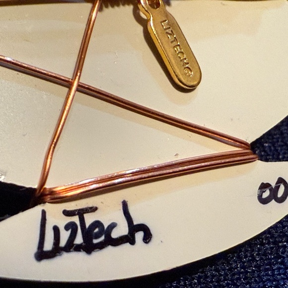 LizTech Rare Retired Gold and Silver Aladdin’s Lamp Brooch Pin Vintage - Picture 3 of 5